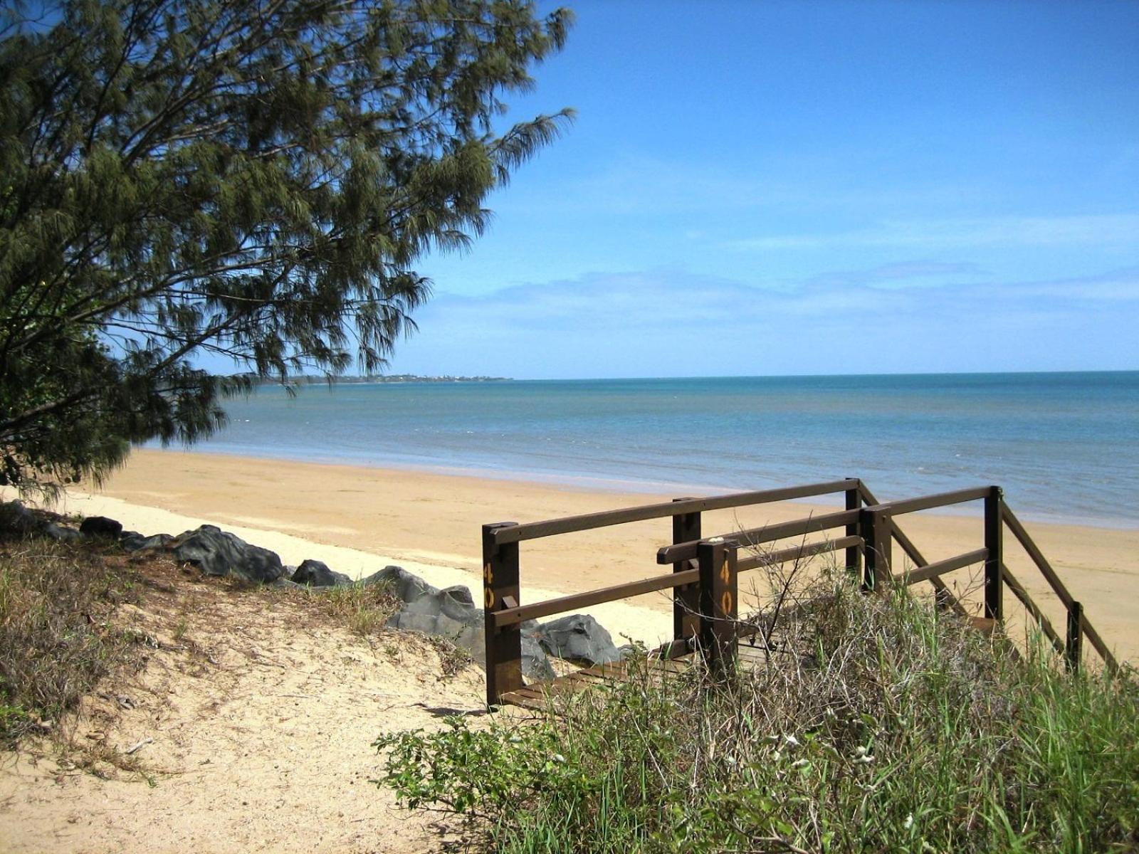 Aparthotel Coconut Palms On The Bay Hervey Bay Zewnętrze zdjęcie