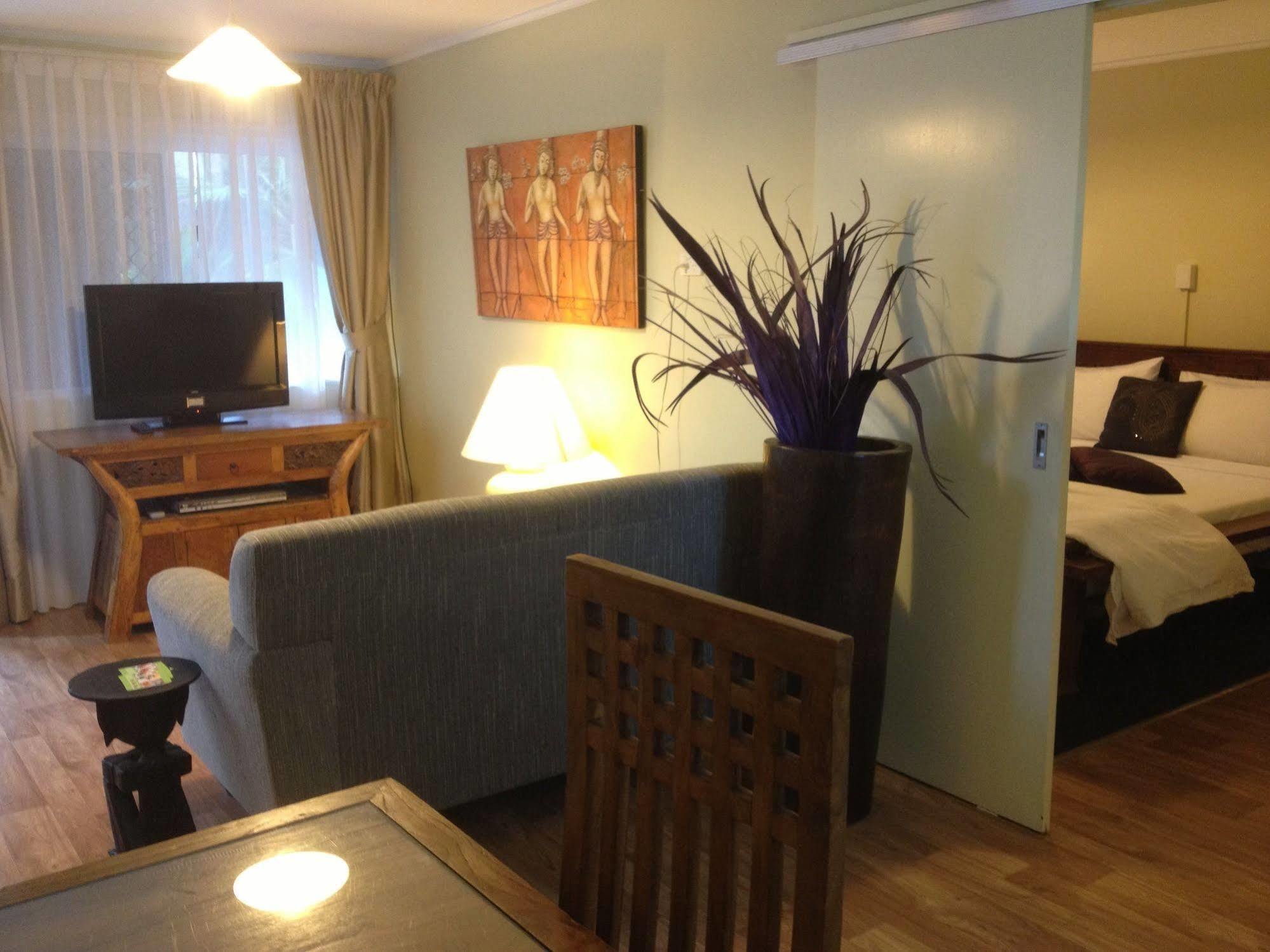 Aparthotel Coconut Palms On The Bay Hervey Bay Zewnętrze zdjęcie