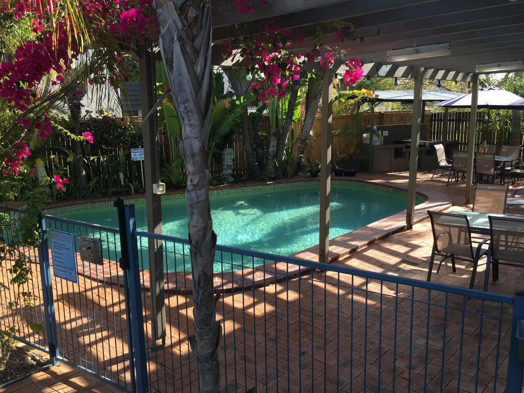 Aparthotel Coconut Palms On The Bay Hervey Bay Zewnętrze zdjęcie
